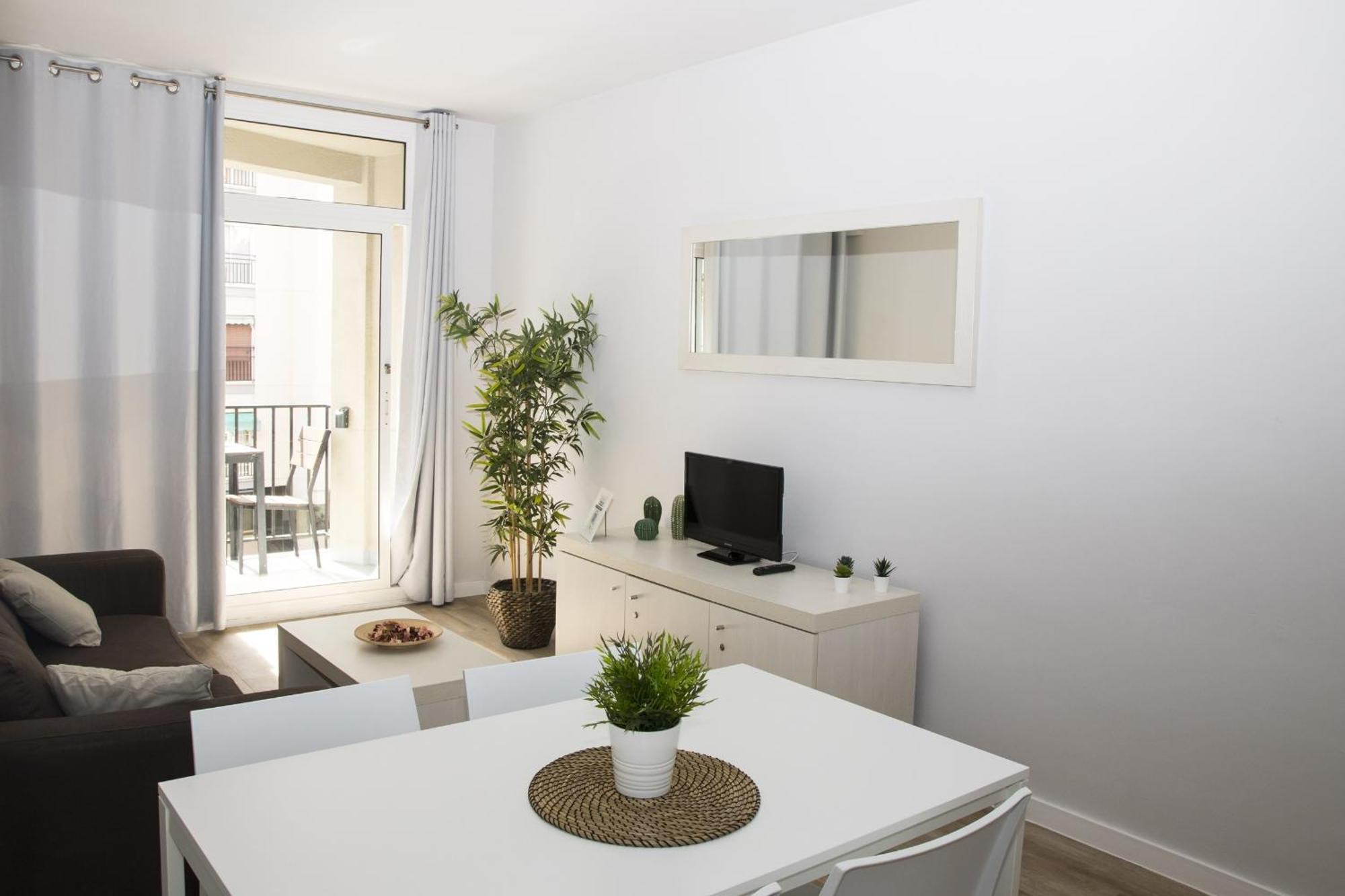 Sant Jordi Apartments Sagrada Familia Барселона Екстер'єр фото